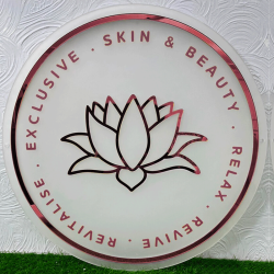 Cartel acrilico glam con tu logo! Mod.19